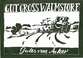 Schwarz-weißes Logo mit Traktor auf einem Feld, Vögel im Himmel, Text: "Gut Groß Walmstorf".